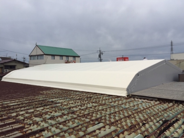 店舗用の軒先テント