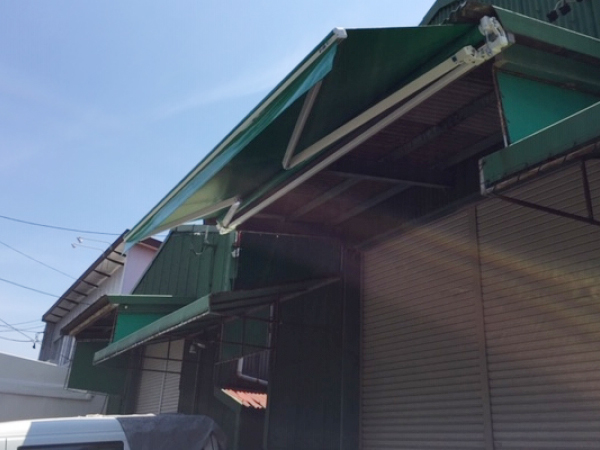 オーニングテント