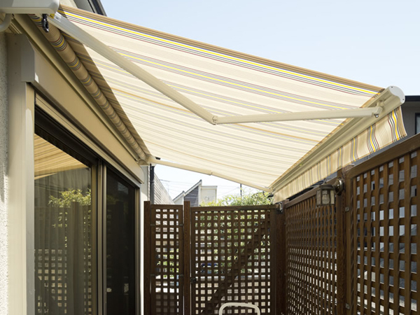 店舗用の軒先テント